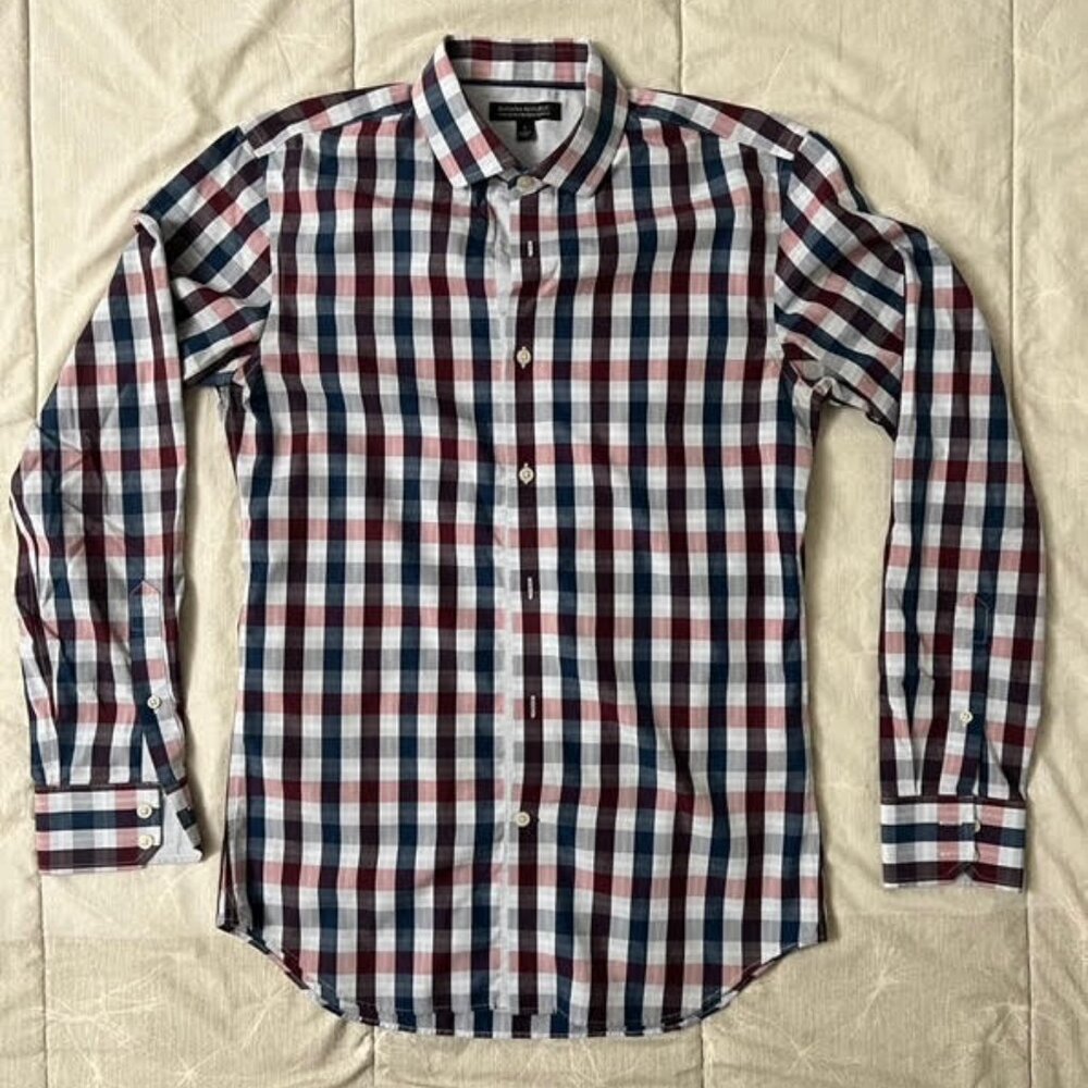 Banana Republic Non-Iron Tailored Slim Fit Button Down Shirt (Small)